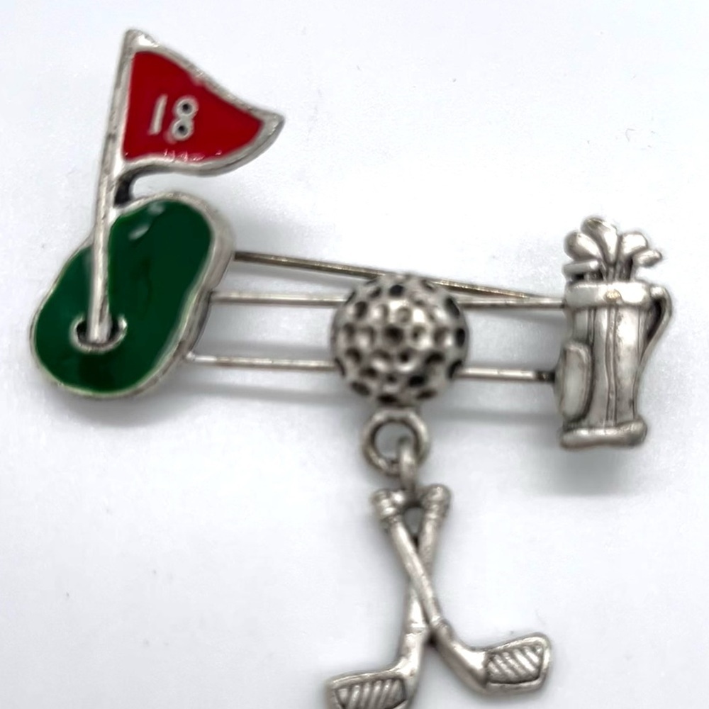 Vintage Golf Club 18 Hole Pin/Brooch Silver Tone
